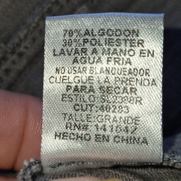 2 Corduroy Skirts, Gray and Red Size L, Cloud Ten & She+Sky, Gray Snaps, Red Zip - Picture 16 of 16